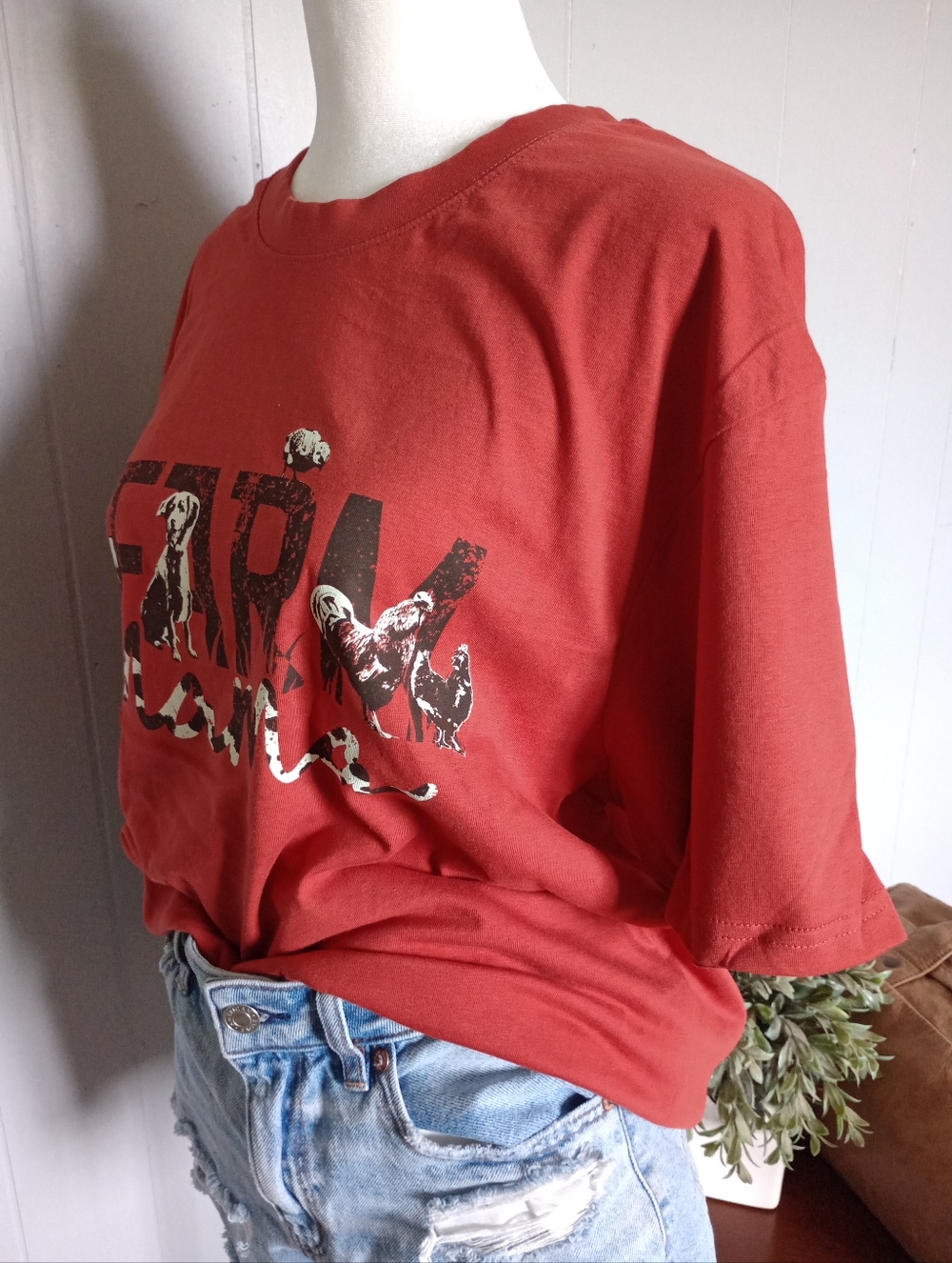 NWT Red 'Farm Mama' Graphic T-Shirt 100% Cotton - Picture 4 of 8